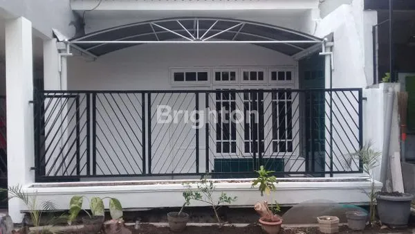 image RUMAH TERAWAT PONDOK MUTIARA SELANGKAH LIPPO MALL DAN TOL SIDOARJO (7)