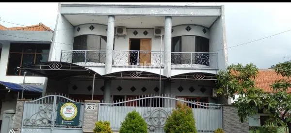 image RUMAH BAGUS SIAP HUNI 2 LT DI JEMURSARI (2)