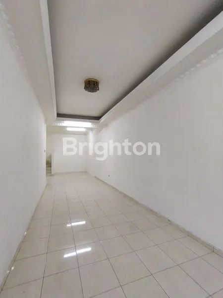 image RUMAH 3 LANTAI DI DURI KEPA, JAKARTA BARAT (2)