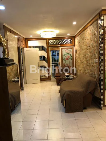 image RUMAH DI CLUSTER TERDEPAN SENTUL CITY (3)