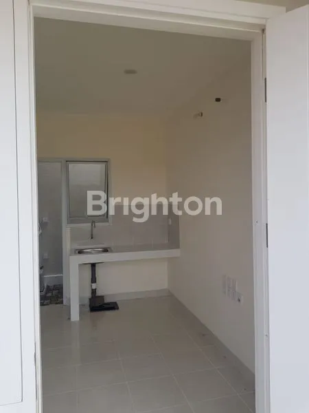 image RUMAH SIAP HUNI DALAM CLUSTER MARTINEZ GADING SERPONG TANGERANG (4)