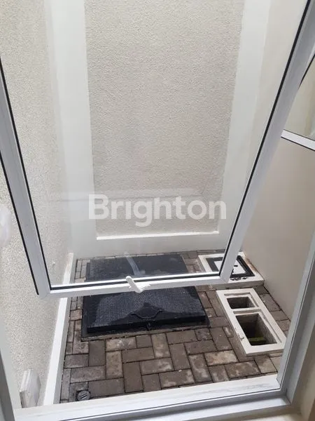 image RUMAH SIAP HUNI DALAM CLUSTER MARTINEZ GADING SERPONG TANGERANG (7)