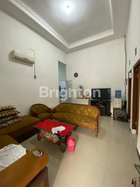 image RUMAH FULL FURNISH DI FLAMBOYAN INDAH (1)