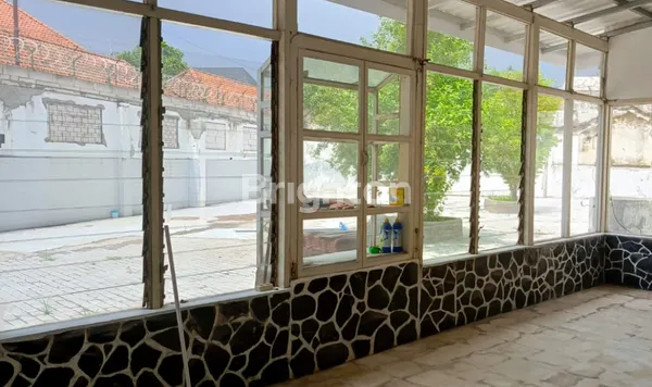 image RUMAH PUSAT KOTA DI RAYA DARMO  (3)