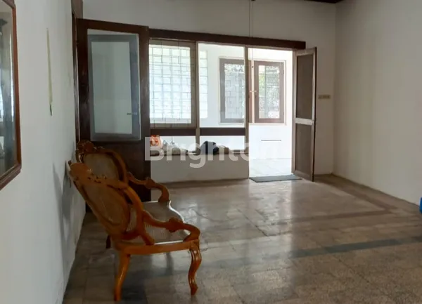 image RUMAH PUSAT KOTA DI RAYA DARMO  (5)