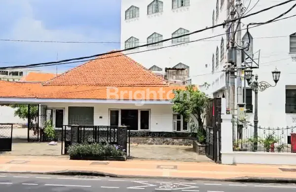image RUMAH PUSAT KOTA DI RAYA DARMO  (8)
