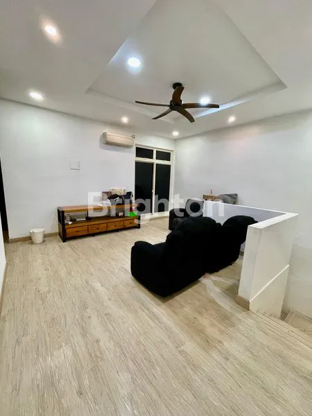 image RUMAH SEMI INDUSTRIALIS 2.5 LANTAI FULL FURNISHED DI CAKUNG, JAKARTA TIMUR (3)