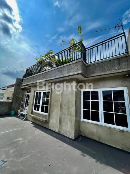 image RUMAH SEMI INDUSTRIALIS 2.5 LANTAI FULL FURNISHED DI CAKUNG, JAKARTA TIMUR (8)