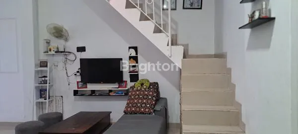 image RUMAH MINIMALIS 2 LANTAI SIAP HUNI PALEBON PEDURUNGAN SEMARANG (6)