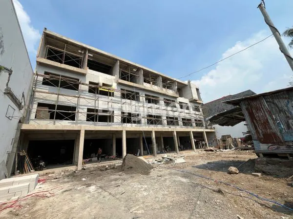 image RUKO BARU GRESS SIAP HUNI DI SATELIT UTARA, AKSES STRATEGIS DEKAT SUPERINDO (1)