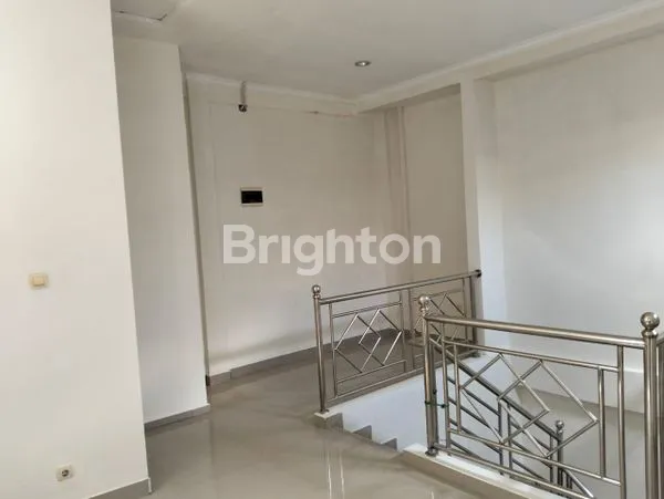 image RUMAH SIAP HUNI DI CLUSTER CIBUBUR COUNTRY CIKEAS BOGOR (8)