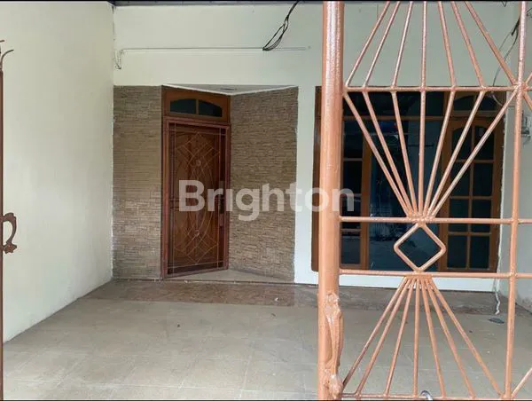 image RUMAH SIAP HUNI COCOK UNTUK USAHA KULINER ATAU KANTOR DAERAH SUMAGUNG, KELAPA GADING-JAKARTA UTARA (1)