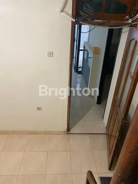 image RUMAH SIAP HUNI COCOK UNTUK USAHA KULINER ATAU KANTOR DAERAH SUMAGUNG, KELAPA GADING-JAKARTA UTARA (4)