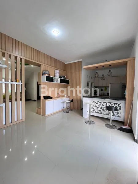 image DIJUAL RUMAH 2 LANTAI KOTA MADIUN (3)