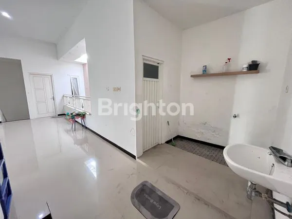 image DIJUAL RUMAH 2 LANTAI KOTA MADIUN (6)