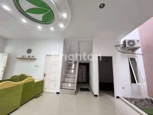 image DIJUAL RUMAH 2 LANTAI KOTA MADIUN (2)
