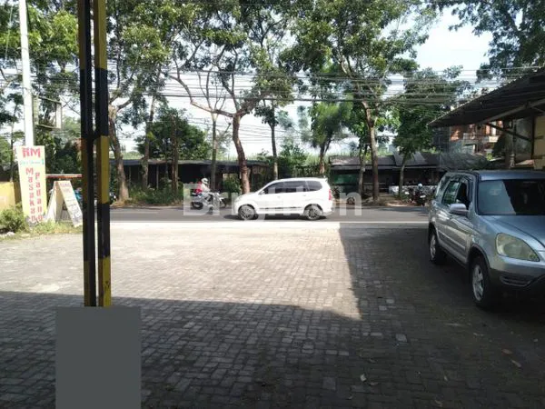 image RUKO STRATEGIS UNTUK USAHA DAN INVESTASI MENGUNTUNGKAN DI MAYJEND SUNGKONO MALANG SEBAGAI PENGHUBUNG PUSAT KOTA MALANG KE BERBAGAI KOTA DI SELATAN JAWA TIMUR. (4)