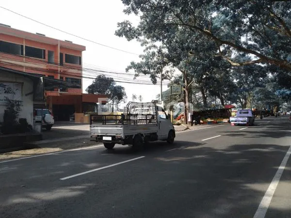 image RUKO STRATEGIS UNTUK USAHA DAN INVESTASI MENGUNTUNGKAN DI MAYJEND SUNGKONO MALANG SEBAGAI PENGHUBUNG PUSAT KOTA MALANG KE BERBAGAI KOTA DI SELATAN JAWA TIMUR. (5)