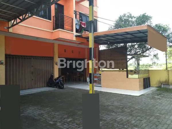 image RUKO STRATEGIS UNTUK USAHA DAN INVESTASI MENGUNTUNGKAN DI MAYJEND SUNGKONO MALANG SEBAGAI PENGHUBUNG PUSAT KOTA MALANG KE BERBAGAI KOTA DI SELATAN JAWA TIMUR. (7)