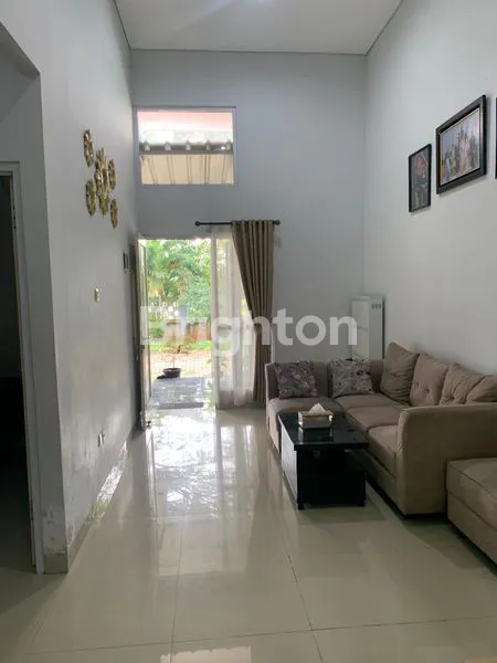 image RUMAH BAGUS DI LOKASI YANG ASRI DAN SEJUK DI PERUMAHAN GRAHA AQUILA GUNUNG SINDUR BOGOR JAWA BARAT (2)