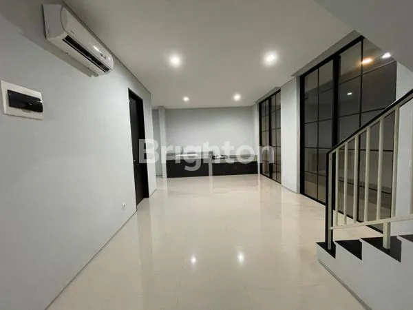 image RUMAH MEWAH OAKWOOD CITRALAND (5)