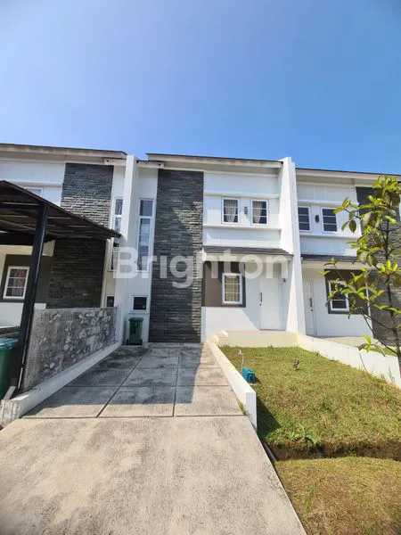 RUMAH DI JUAL SIAP HUNI DI CLUSTER PINANGA PAKUAN HILL BOGOR, SEKITAR 2 KM DARI PINTU TOL BOGOR, 10 MENIT KE PUSAR KOTA BOGOR, DEKAT STASIUN BOGOR 10-25 MENIT