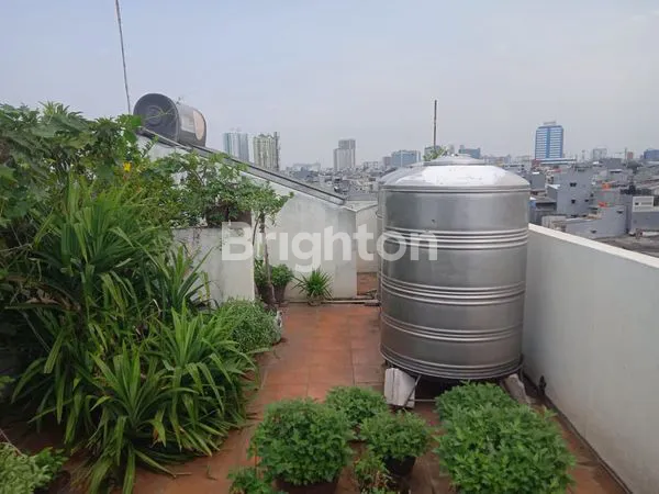 image RUKO 4 1/2 LT, AMPERA VII, PADEMANGAN BARAT (5)