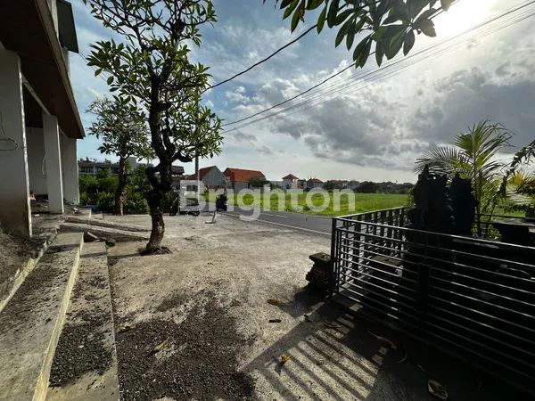 image PELUANG EMAS TOKO SIAP PAKAI DI JANTUNG CANGGU, LOKASI PREMIUM & PARKIR LUAS! (6)