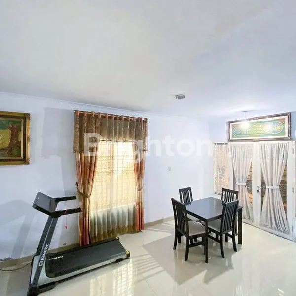 image DIJUAL RUMAH KOMPLEK BUWONNO MILLENIUM JALAN AMAL LUHUR - SIAP HUNI-SEMI FURNISHED-LEBAR TANAH 8 METER  (4)