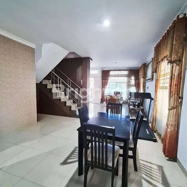 image DIJUAL RUMAH KOMPLEK BUWONNO MILLENIUM JALAN AMAL LUHUR - SIAP HUNI-SEMI FURNISHED-LEBAR TANAH 8 METER  (5)