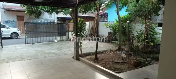 image RUMAH NYAMAN DAN LUAS SIAP HUNI LOKASI STRATEGIS DI CIBUBUR JAKARTA TIMUR (3)