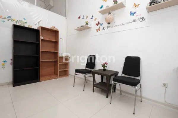 image CALL ALL ONLINE ENTREPRENEURS PELAKU BISNIS ONLINE LIVE TIKTOK SHOPPEE, TOKPED DLL MERAPAT NIRWANA EXECUTIVE KT 4 RUANG TAMU SUDAH DISEKAT 4 SEKAT COCOK UNTUK KANTOR USAHA BISNIS ONLIN (5)