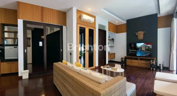 image VILLA ELEGAN DENGAN ROOFTOP VIEW LAUT DI JANTUNG NUSA DUA – LOKASI EKSKLUSIF & SIAP HUNI (4)