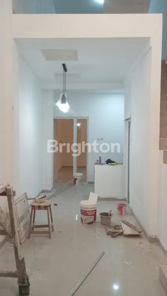 image RUMAH 3 LANTAI MAKALIWE GROGOL JAKARTA BARAT  (8)