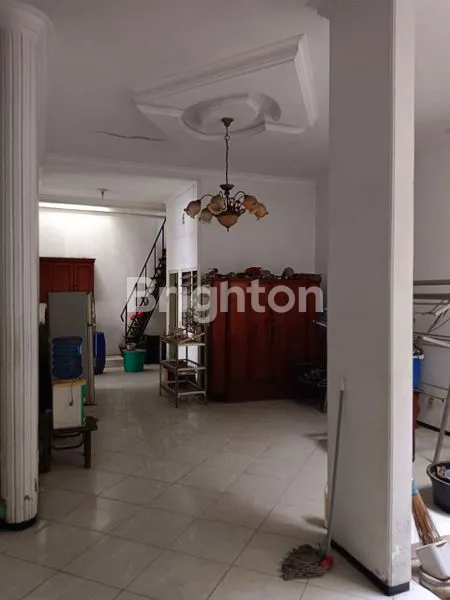 image RUMAH 2 LANTAI STRATEGIS SETIA JAYA JELAMBAR JAKARTA BARAT (3)