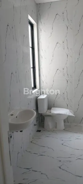 image RUMAH SIAP HUNI, LT 72 LB 166 DI CLUSTER MARGONITE (6)