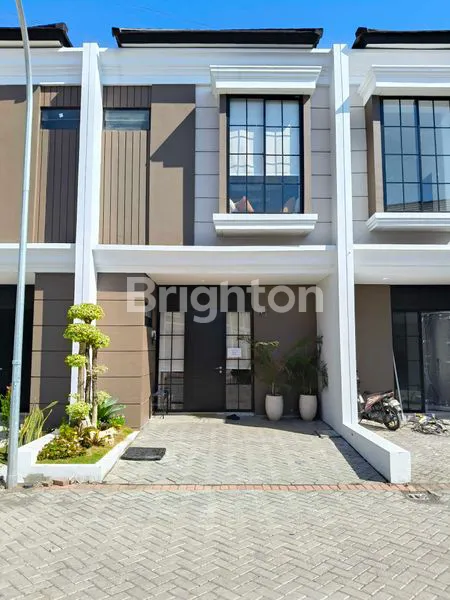 image NEW GREES 2 LANTAI EX RUMAH CONTOH FULLY FURNISHED SELANGKAH KE PAKUWON CITY MALL (1)