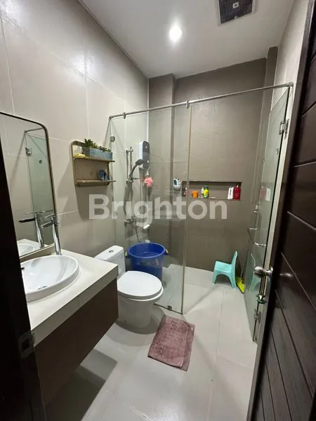 image RUMAH DESAIN MODERN DI BALIKPAPAN BARU (5)