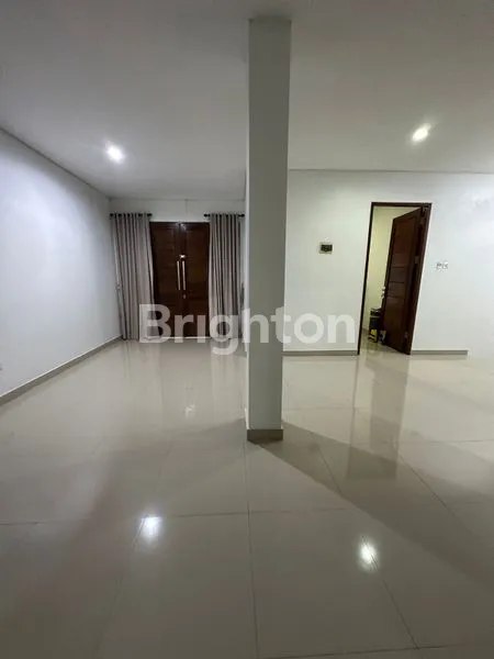 image RUMAH DESAIN MODERN DI BALIKPAPAN BARU (7)