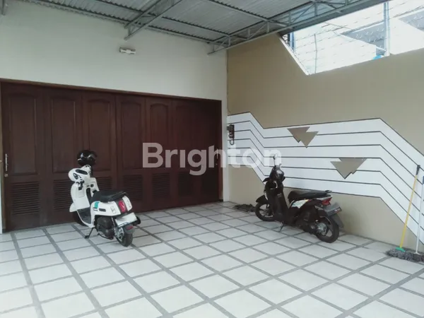 image DIJUAL RUMAH BESAR, TAMAN DAN HALAMAN LUAS, PINGGIR JALAN RAYA, TIDAR, KOTA MALANG (6)