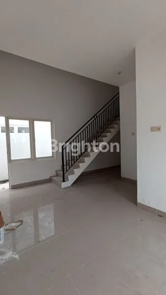 image RUMAH BARU MINIMALIS 2 LANTAI SIAP HUNI DI GREEN MANSION (BANJAR KEMUNING) (4)