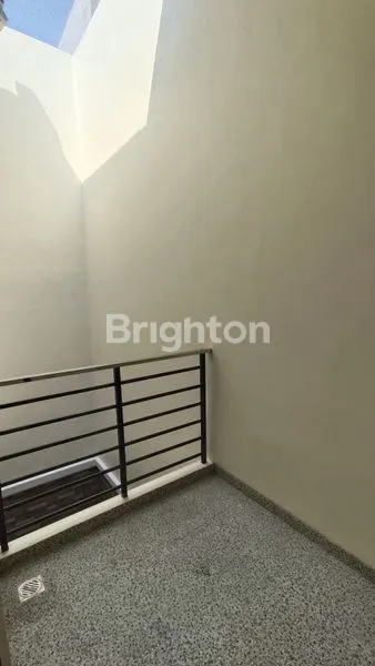 image RUMAH BARU NGINDEN DEKAT BANYAK INSTITUSI PENDIDIKAN TERKENAL (8)