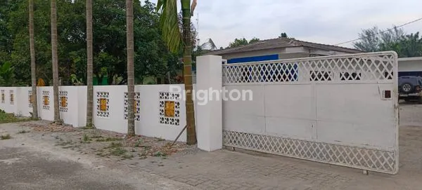 image RUMAH LUAS DI KOMPLEKS IDI (1)