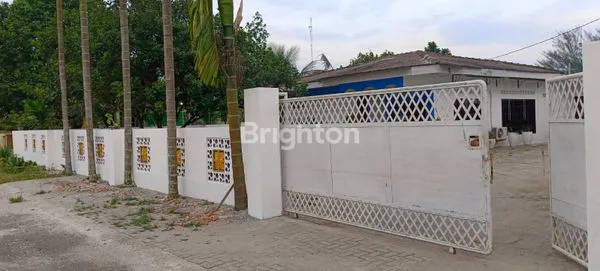 image RUMAH LUAS DI KOMPLEKS IDI (7)