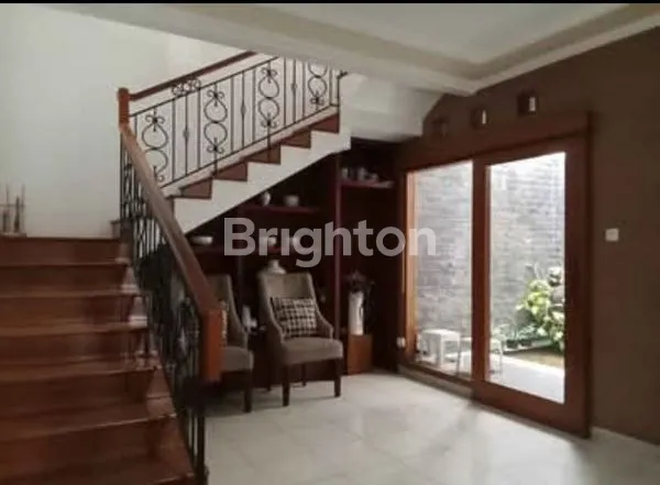 image RUMAH 2 LANTAI DI PERUMAHAN UJUNG BERUNG INDAH, BANDUNG (2)