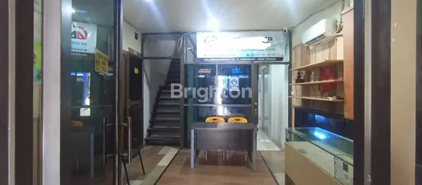 image RUKO 3 LANTAI COCOK UNTUK USAHA DI JALAN SEBANDARAN SEMARANG TENGAH (3)