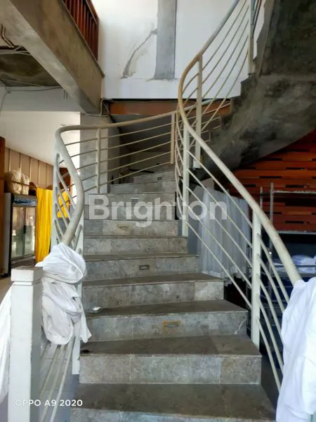 image RUMAH UNTUK USAHA DEKAT PANTAI BERAWA (3)