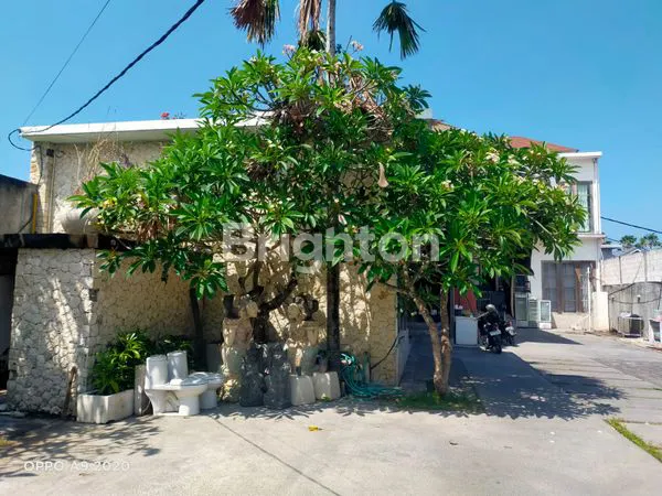 image RUMAH UNTUK USAHA DEKAT PANTAI BERAWA (2)