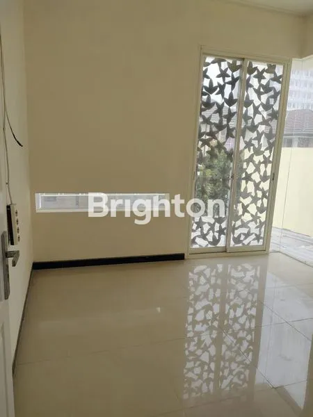 image RUMAH MINIMALIS SIAP HUNI 2 LANTAI REGENCY ONE (WONOREJO-RUNGKUT) (4)