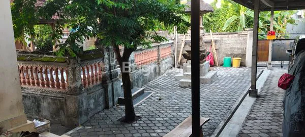 image RUMAH MINIMALIS ,MASIH BAGUS DAN GARASE BISA 2 MOBIL, DENGAN HALAMAN LUAS. (4)